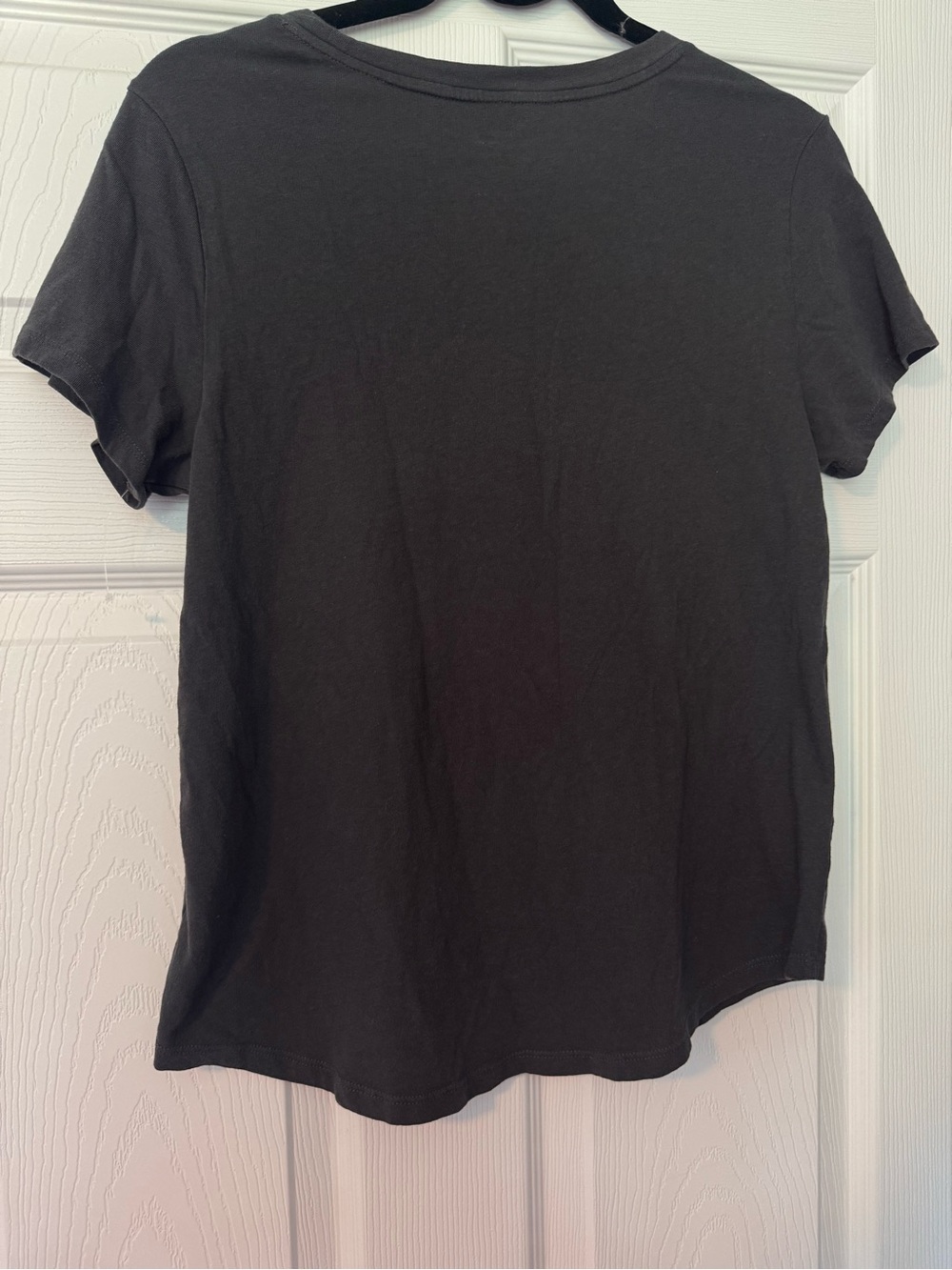 Old Navy Everyday Tee - Picture 3 of 5